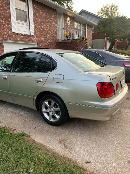 2004 Lexus GS 2nd Gen - Image 4 of 5