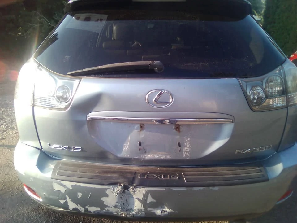 2004 Lexus RX 2nd Gen - Image 4 of 10