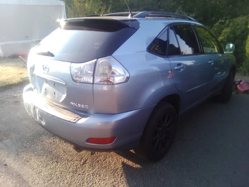 2004 Lexus RX 2nd Gen - Image 5 of 10