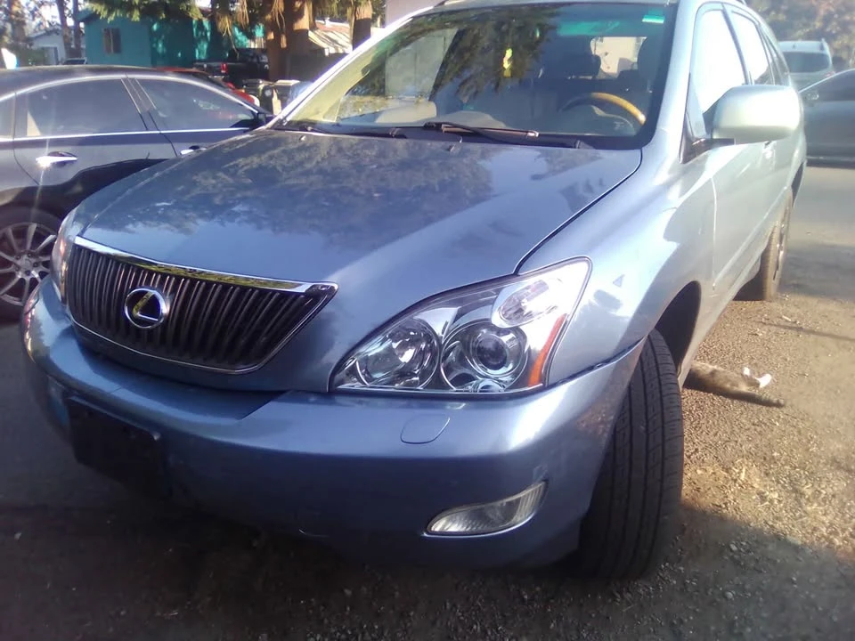 2004 Lexus RX 2nd Gen - Image 2 of 10