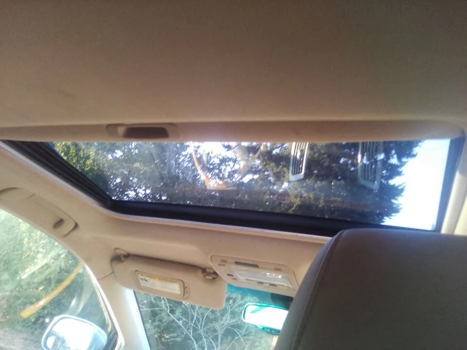 2004 Lexus RX 2nd Gen - Image 6 of 10