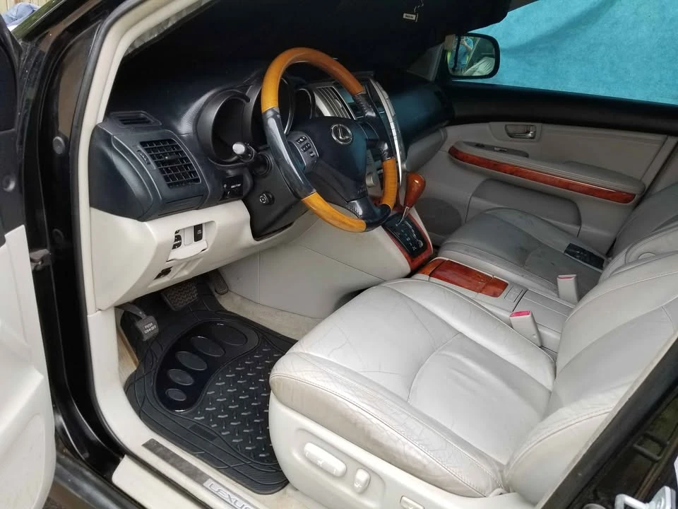 2004 Lexus RX 2nd Gen - Image 3 of 3