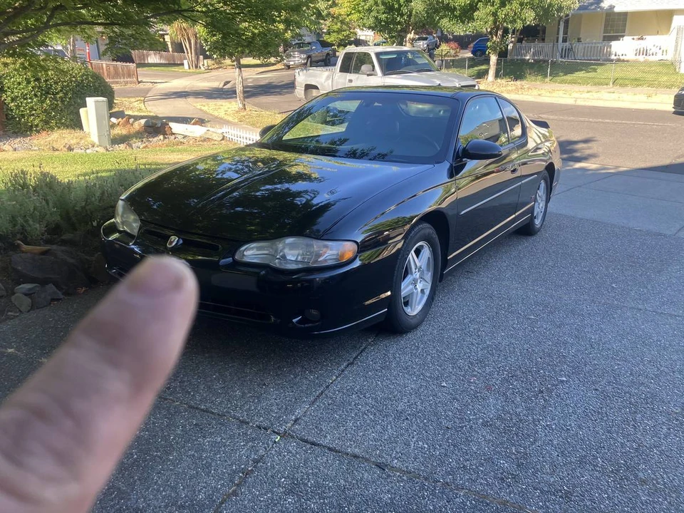2004 Chevrolet Monte Carlo 6th Gen - Image 2 of 5