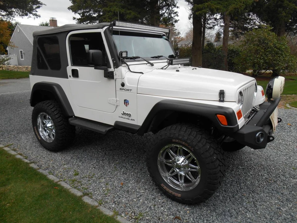 2004 Jeep TJ Wrangler - Image 2 of 9