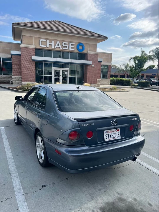 2004 Lexus IS 1st Gen - Image 3 of 9