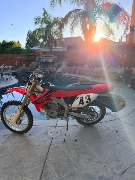 2005 Honda CRF - Image 2 of 3