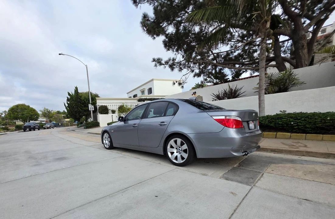 2005 BMW E60 5 Series Sedan - Image 6 of 9