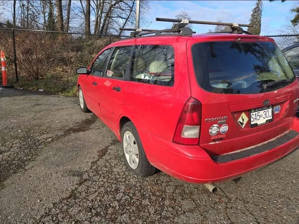2005 Ford Focus 1st Gen - Image 2 of 2