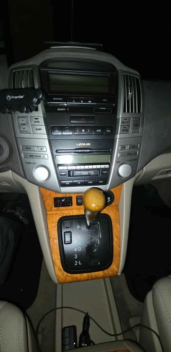 2005 Lexus RX 2nd Gen - Image 10 of 10