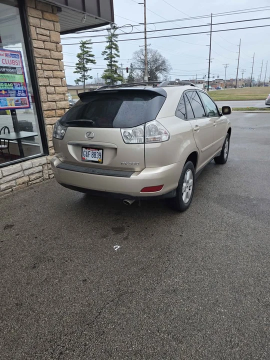 2005 Lexus RX 2nd Gen - Image 2 of 10