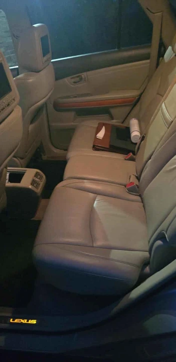 2005 Lexus RX 2nd Gen - Image 8 of 10