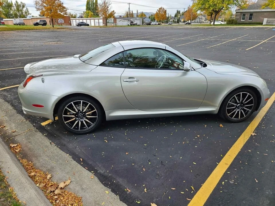 2005 Lexus SC430 - Image 2 of 10