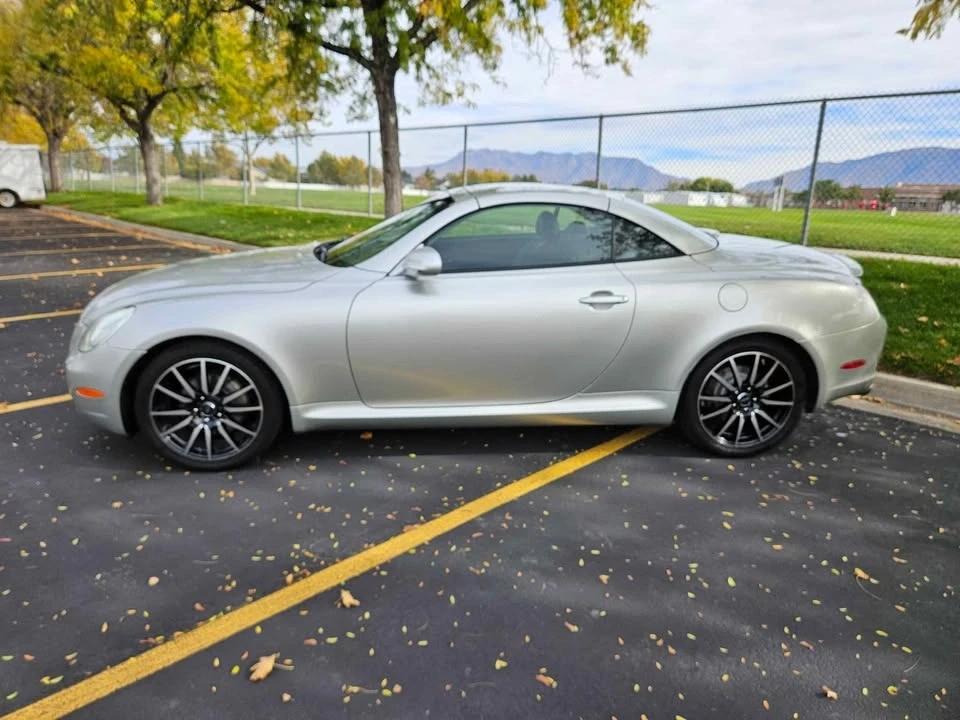 2005 Lexus SC430 - Image 3 of 10