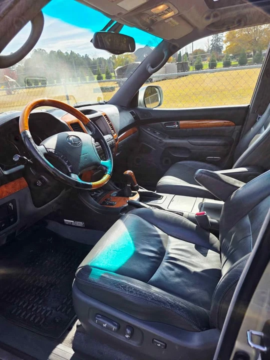 2005 Lexus GX 1st Gen - Image 4 of 7