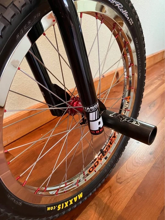 2005 Standard - Image 7 of 10