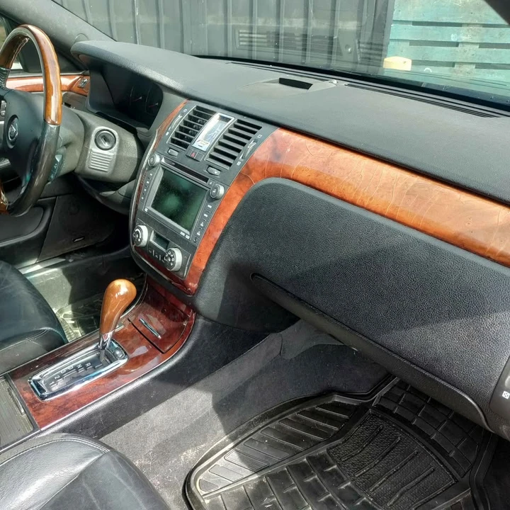 2006 Cadillac DTS - Image 4 of 9