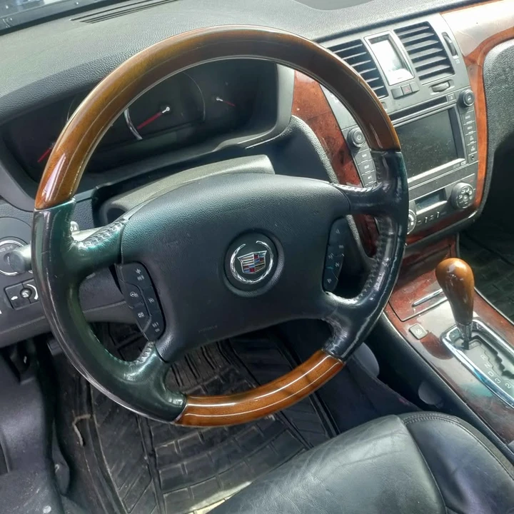 2006 Cadillac DTS - Image 5 of 9