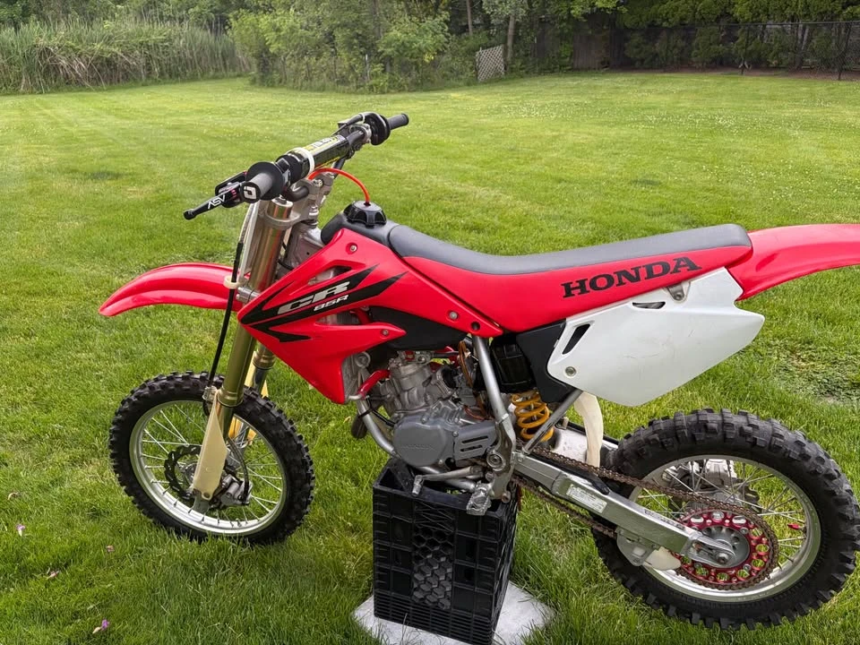 Honda CR - Image 3 of 4