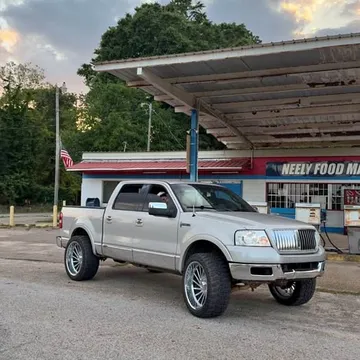 2006 Lincoln Mark LT