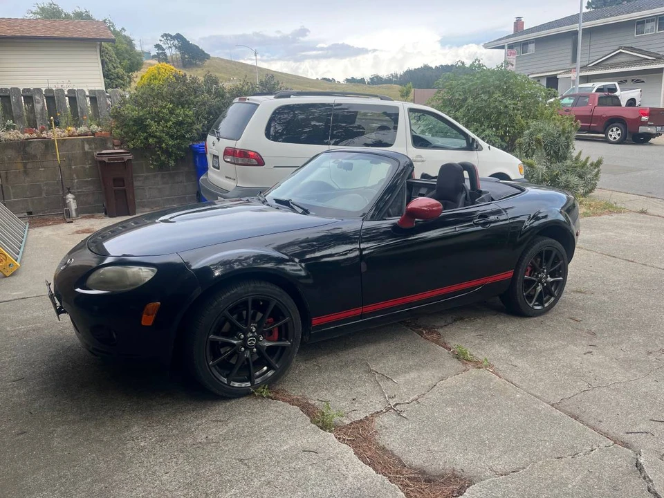 2006 Mazda NC MX-5 Miata - Image 2 of 13