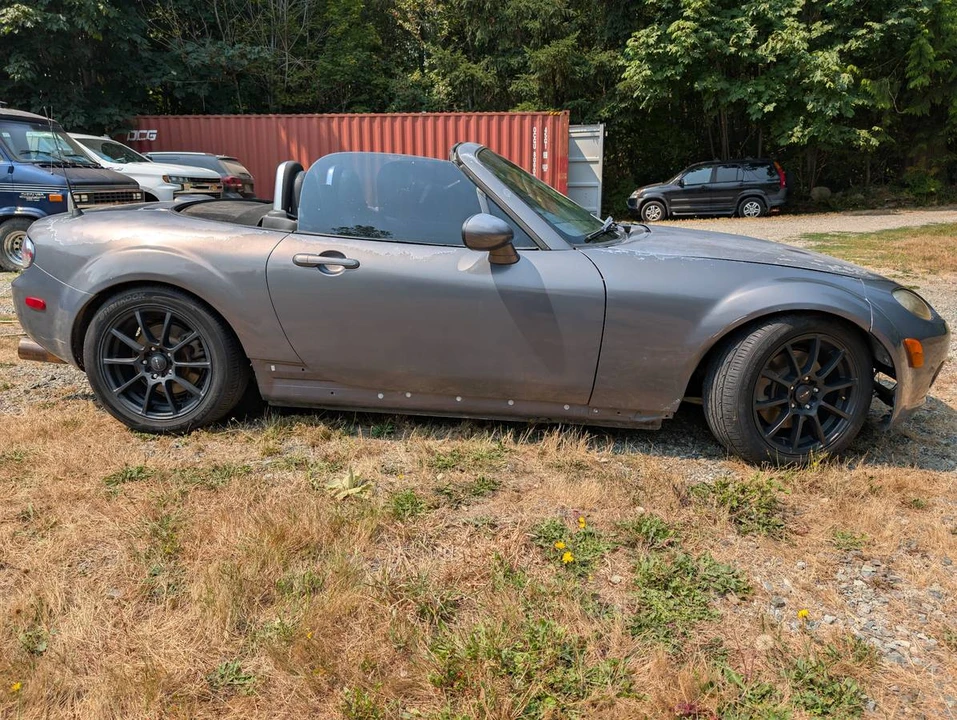 2006 Mazda NC MX-5 Miata - Image 17 of 19