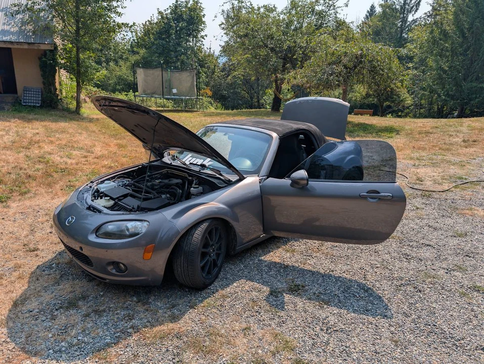 2006 Mazda NC MX-5 Miata - Image 2 of 19