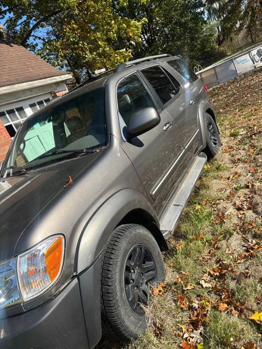 2006 Toyota Sequoia 1st Gen - Image 4 of 9