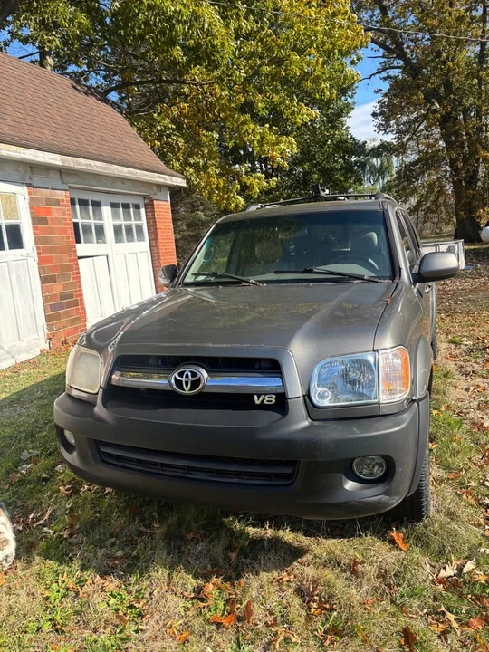 2006 Toyota Sequoia 1st Gen - Image 3 of 9