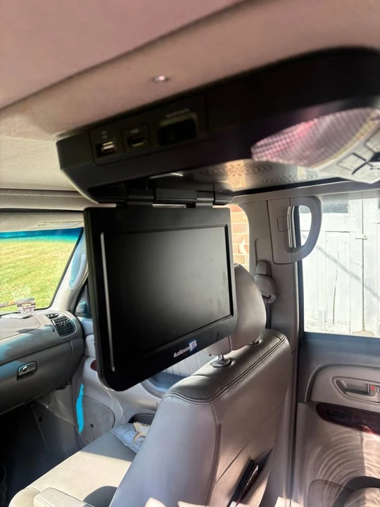 2006 Toyota Sequoia 1st Gen - Image 7 of 9