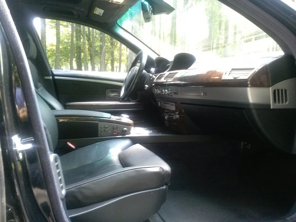 2007 BMW Alpina B7 - Image 5 of 14