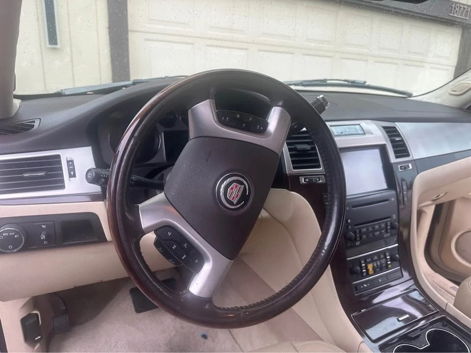2007 Cadillac Escalade & EXT 3rd Gen - Image 3 of 4