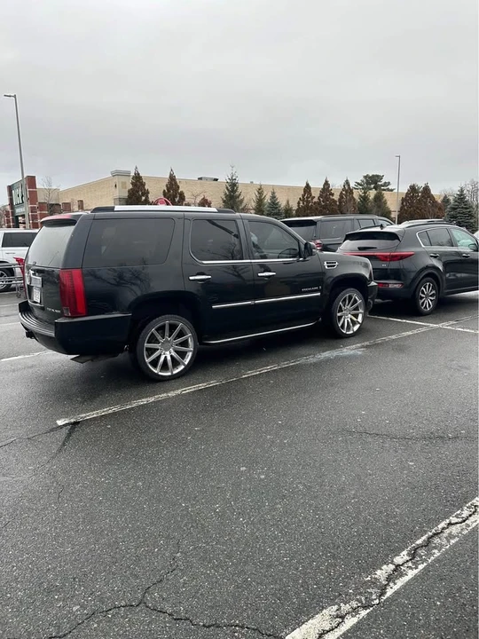 2007 Cadillac Escalade & EXT 3rd Gen - Image 2 of 5