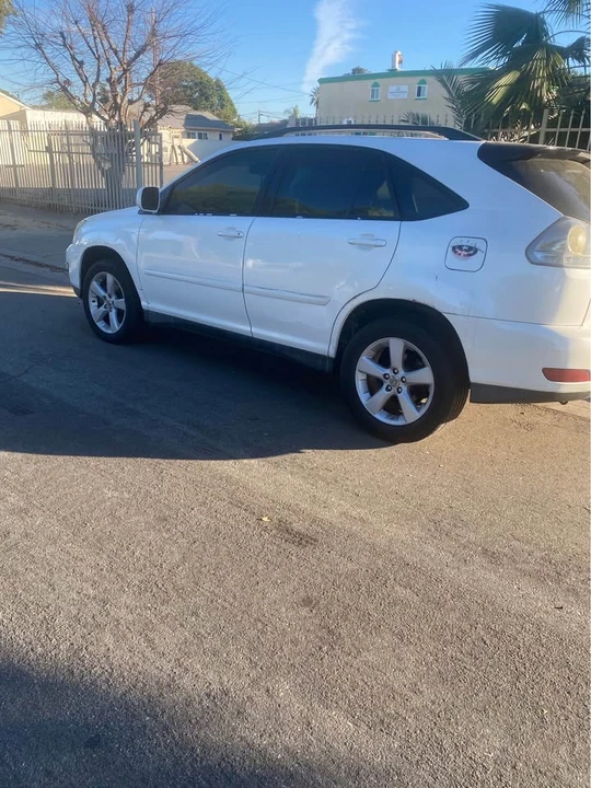 2007 Lexus RX 2nd Gen - Image 3 of 4