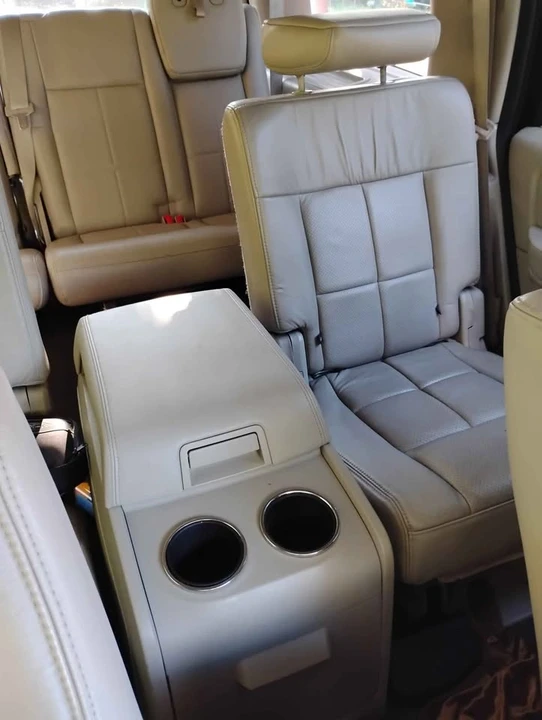 2007 Lincoln Navigator 3rd Gen - Image 10 of 10