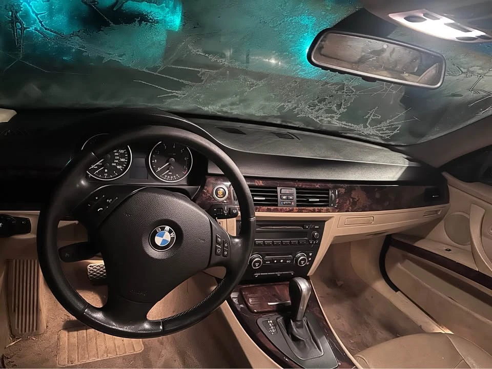 BMW E90 335i Sedan - Image 4 of 6