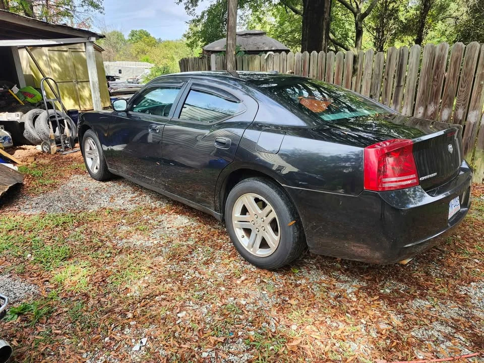 Dodge Charger 6th Gen - Image 4 of 8