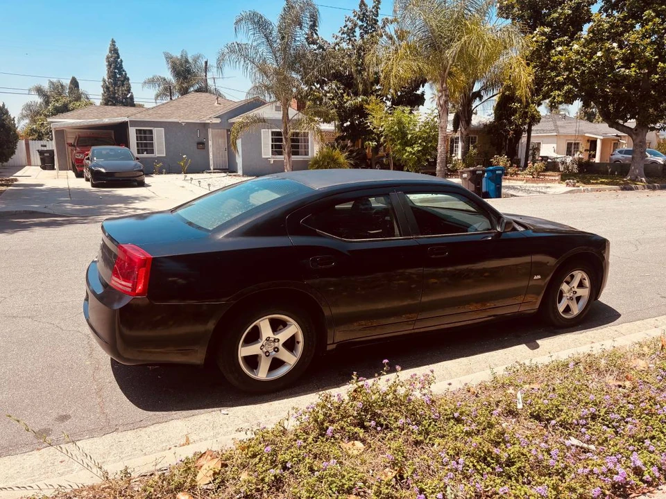 2007 Dodge Charger 6th Gen - Image 4 of 8