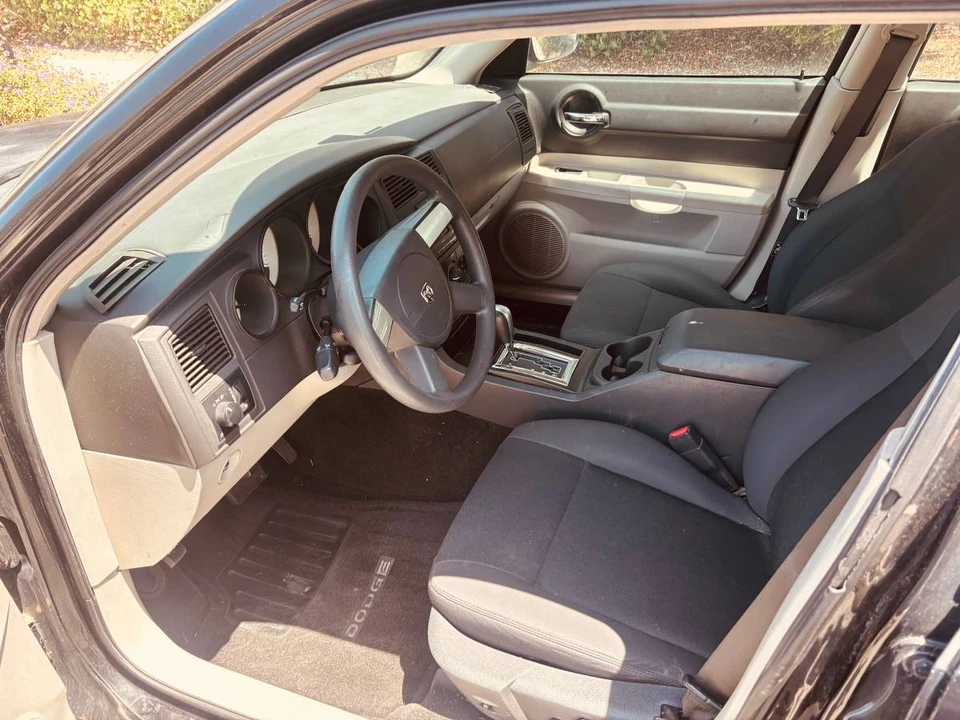2007 Dodge Charger 6th Gen - Image 6 of 8