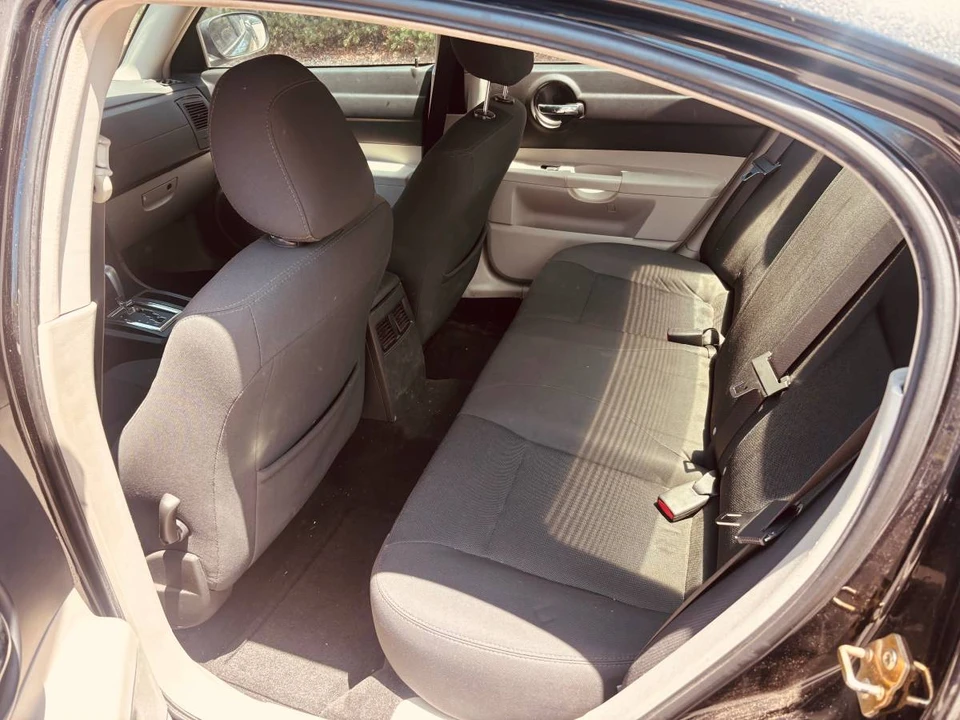 2007 Dodge Charger 6th Gen - Image 7 of 8