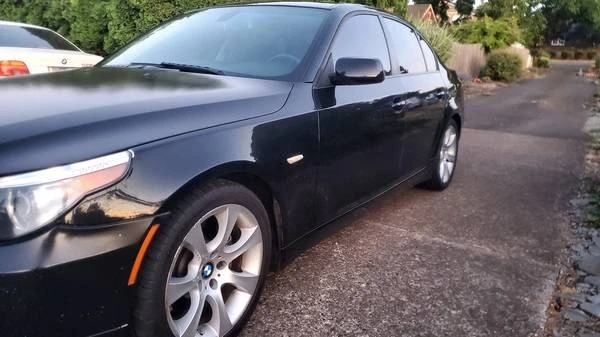 2008 BMW E60 5 Series Sedan - Image 2 of 4