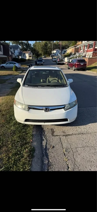 2008 Honda Civic 8th Gen - Image 2 of 3