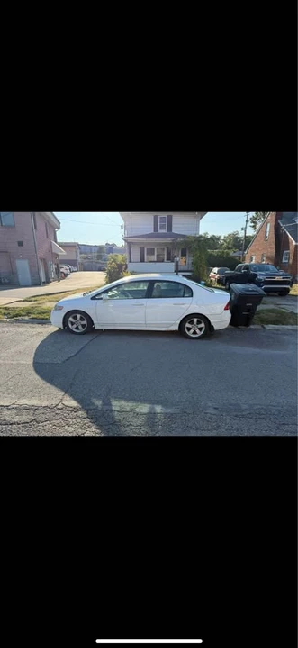 2008 Honda Civic 8th Gen - Image 3 of 3