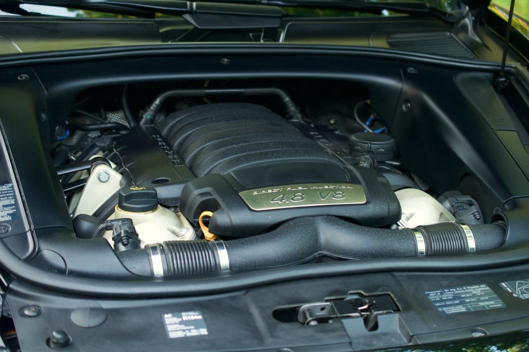 2009 Porsche 955/957 Cayenne GTS - Image 8 of 10