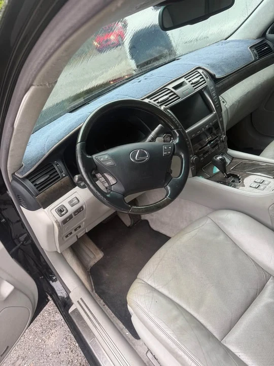 2009 Lexus LS 4th Gen - Image 4 of 5