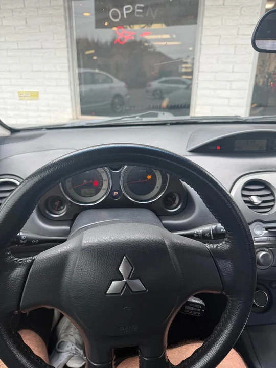 Mitsubishi Eclipse 4th Gen - Image 7 of 8