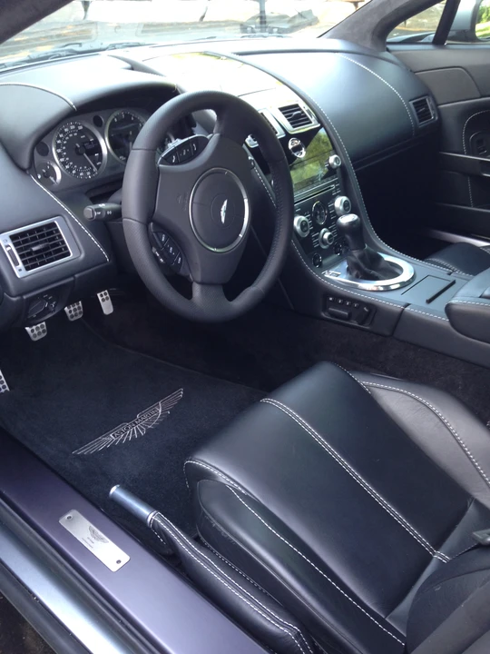 2009 Aston Martin Vantage - Image 4 of 4