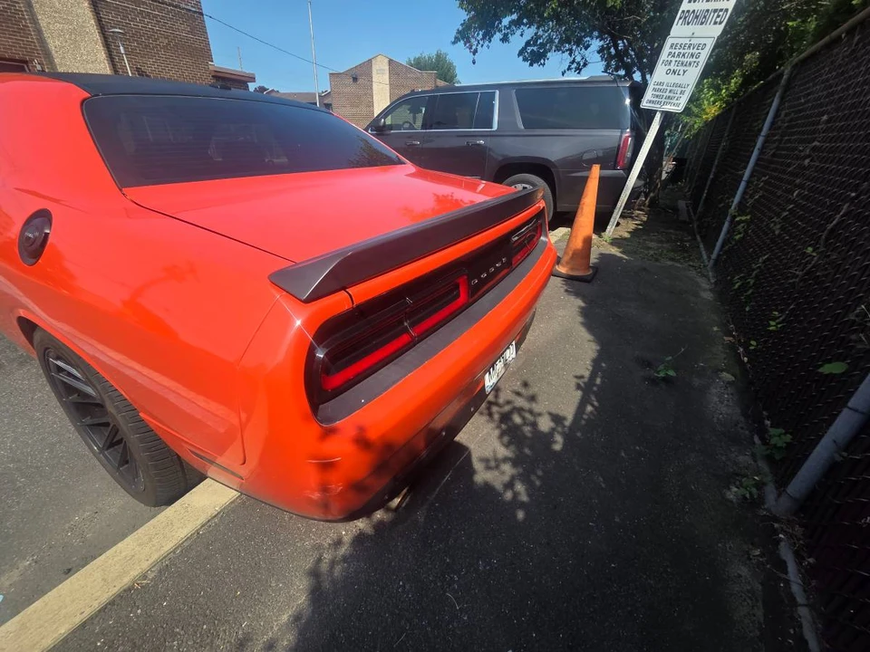 2009 Dodge Challenger SRT8 & 392 3rd Gen - Image 6 of 15