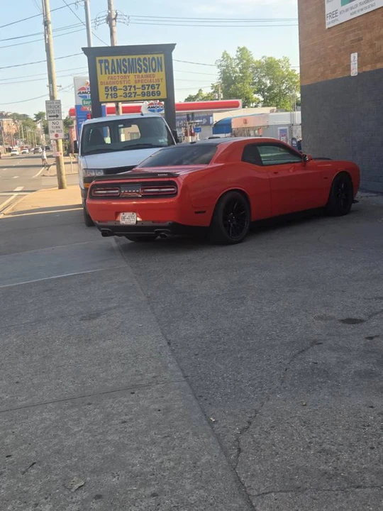 2009 Dodge Challenger SRT8 & 392 3rd Gen - Image 10 of 15
