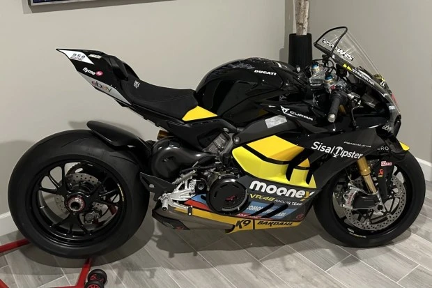 2024 Ducati V4 - Image 2 of 9