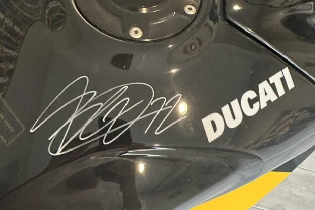 2024 Ducati V4 - Image 3 of 9